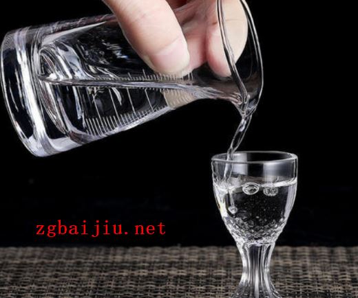 酱香型的永怀酱酒53度品牌,品尝永怀酱酒的注意事项