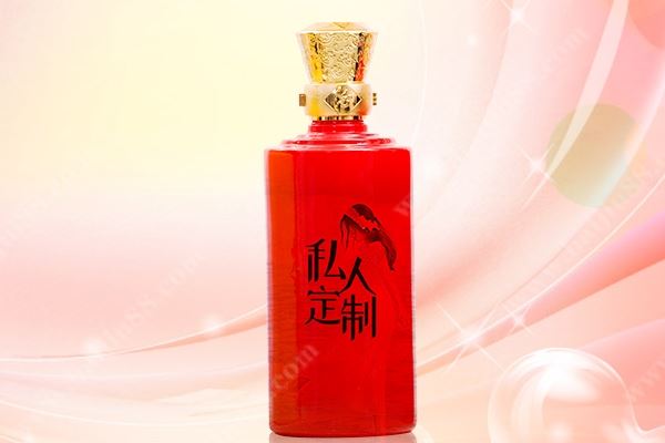 为什么好多人都在用定制的白酒?