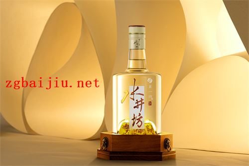 黄鹤楼酒珍藏叁价格，黄鹤楼皇室贡酒多少钱一瓶