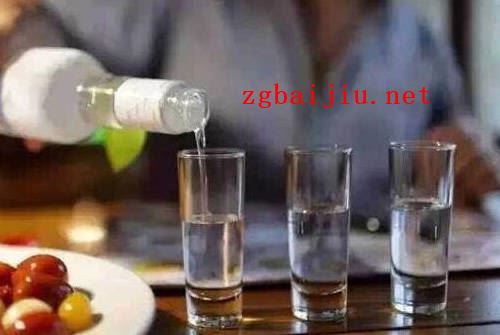 请问西凤尊贵窖52度多少钱一瓶-西凤酒尊贵窖价格表