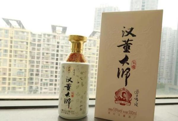 杜康酒30年多少钱一瓶,杜康30年酒价格黄色