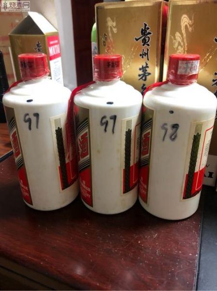 贵州茅台酒的历年价格,72年5星贵州茅台酒 了解下确切的价格