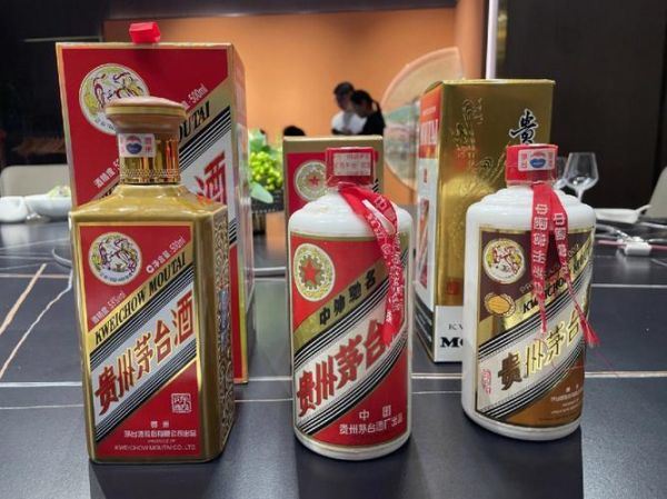 80年茅台酒能放坏吗,43度的白酒放十年还能喝吗