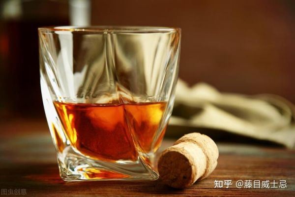 外国人为什么在社交时喜欢喝威士忌,酒吧一般喝什么酒