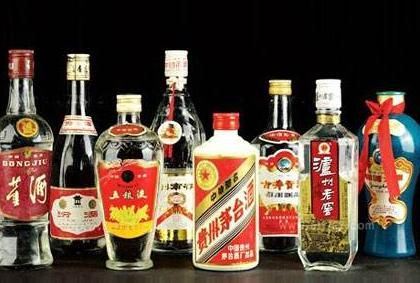 老村长酒——范伟,茅台白金酒——葛优